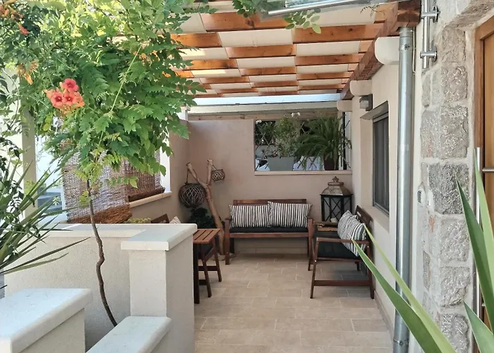 Stone House, Svirce, Hvar
