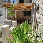 Stone House, Svirce, Hvar