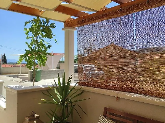 Stone House, Svirce, Hvar